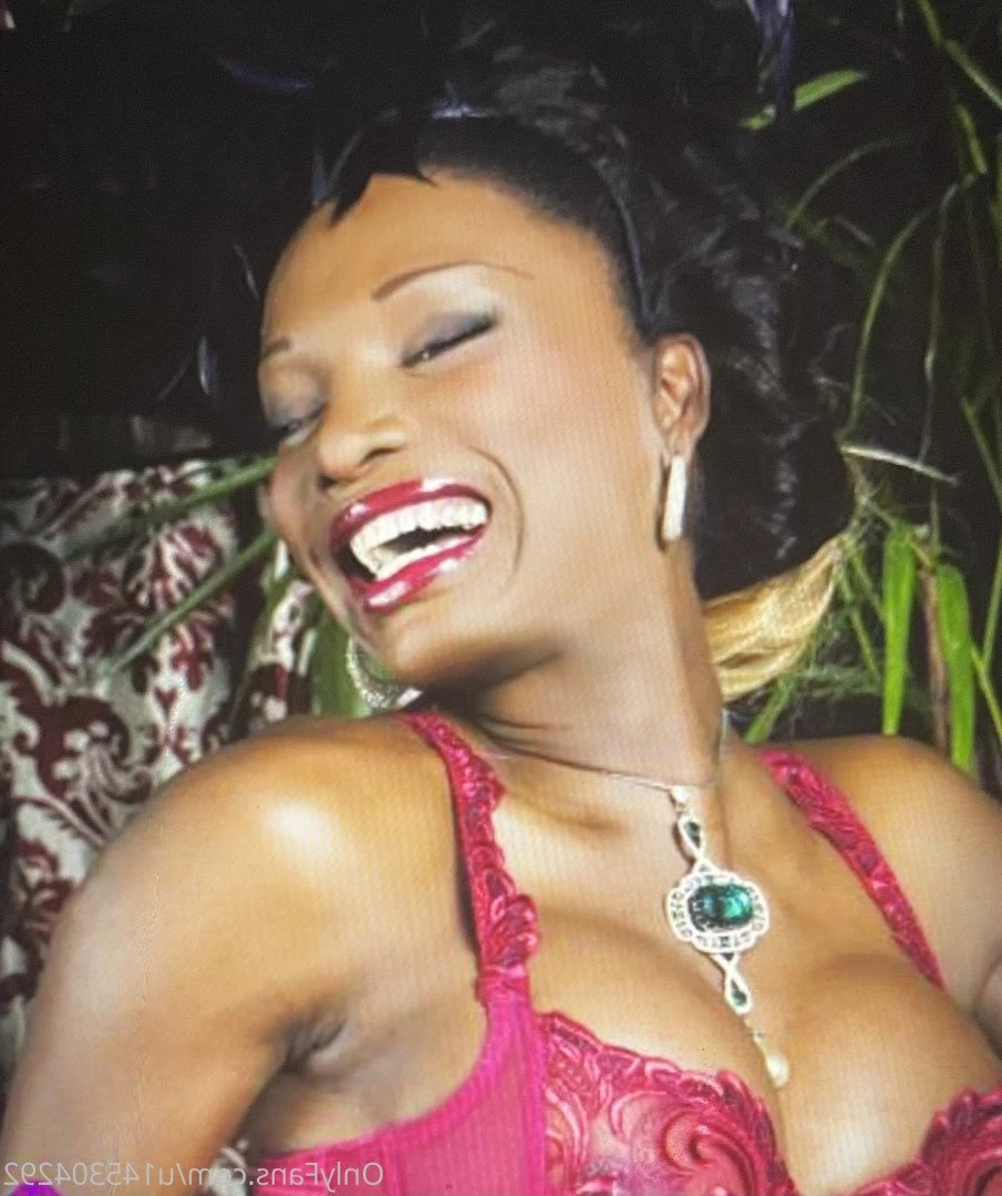 Nblackhammer [ naomiblackhammer ] Onlyfans leaked photo 872909 on Hotleaks.tv