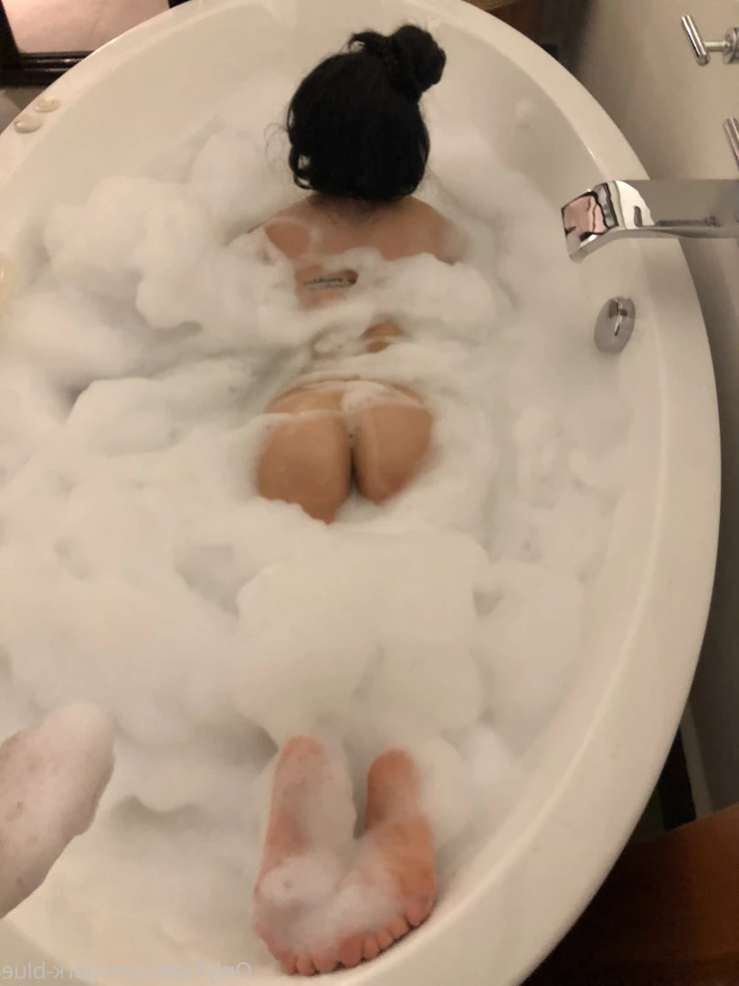 dark-blue Onlyfans leaked photo 16207406 on Hotleaks.tv