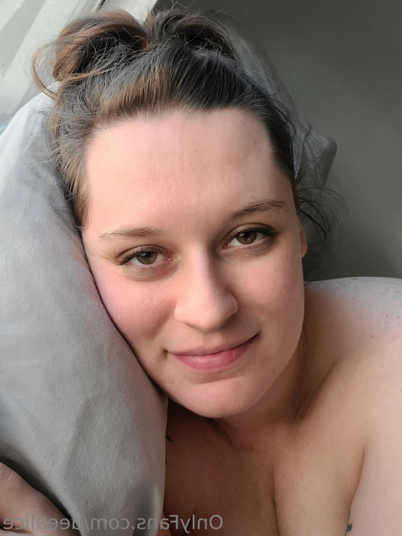 Dee Alice🌲🌷 [ deealice ] Onlyfans leaked photo 11957148 on Hotleaks.tv