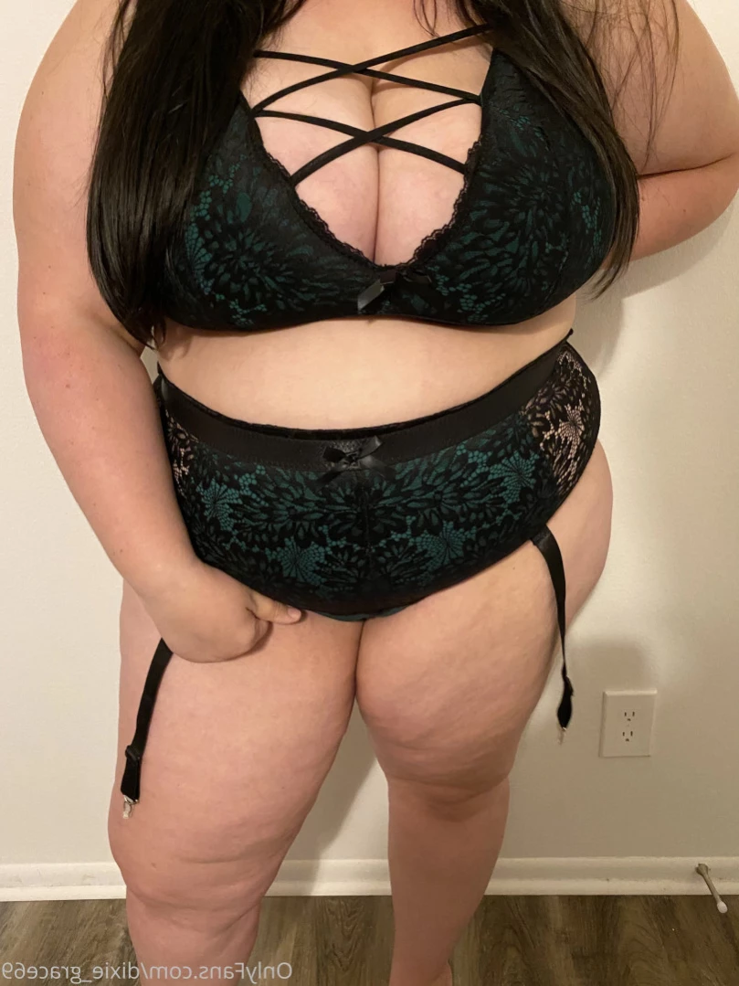 Dixie Grace [ dixie_grace69 ] Onlyfans leaked photo 11831647 on Hotleaks.tv