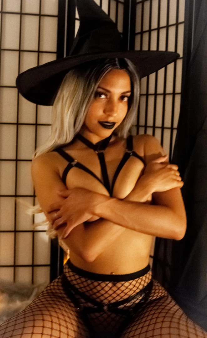 Domi Versailles [ domiversailles ] Onlyfans leaked photo 11919775 on Hotleaks.tv