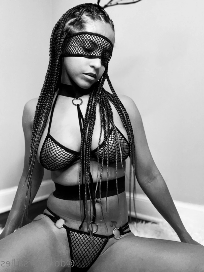 Domi Versailles [ domiversailles ] Onlyfans leaked photo 15754482 on Hotleaks.tv