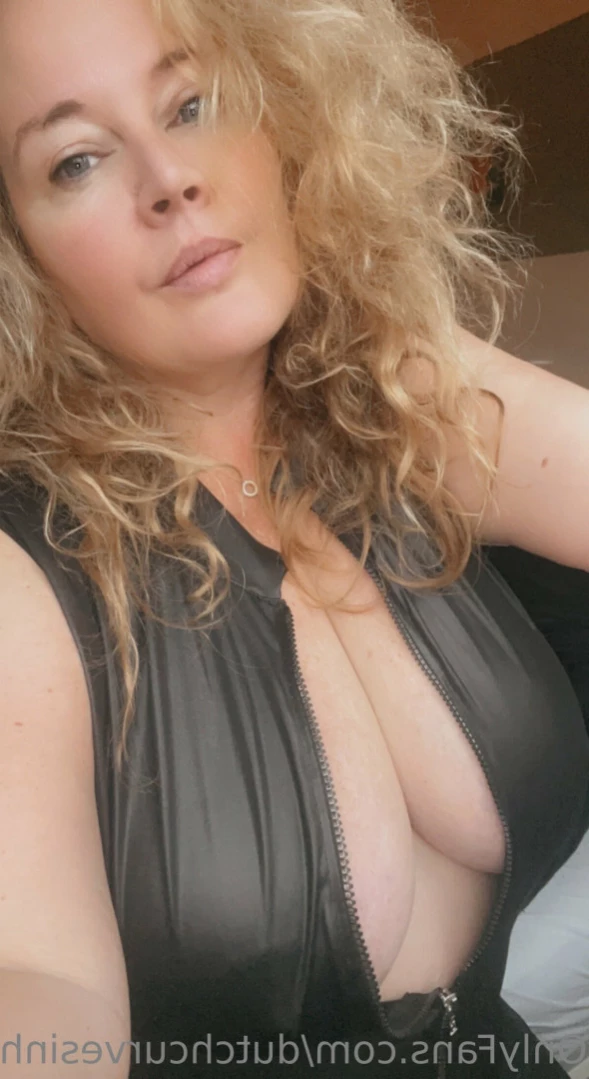 dutchcurvesinheels Onlyfans leaked photo 11915017 on Hotleaks.tv