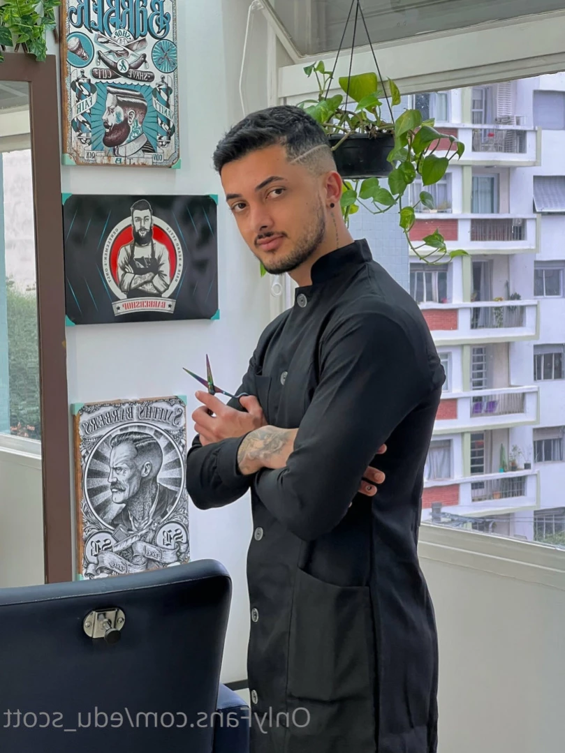 💈Naked barber  💇🏻‍♂️💈 [ edu_scott ] Onlyfans leaked photo 12349514 on Hotleaks.tv