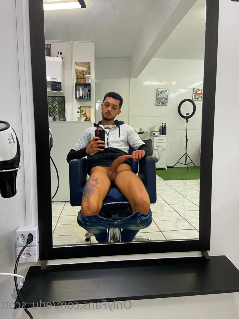💈Naked barber  💇🏻‍♂️💈 [ edu_scott ] Onlyfans leaked photo 12475401 on Hotleaks.tv
