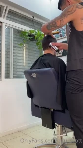 💈Naked barber  💇🏻‍♂️💈 [ edu_scott ] Onlyfans leaked video 14893395 on Hotleaks.tv