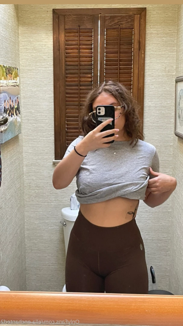 El [ ella-enchanted2 ] Onlyfans leaked photo 12237583 on Hotleaks.tv