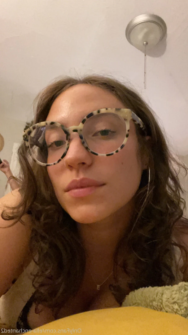 El [ ella-enchanted2 ] Onlyfans leaked photo 12254670 on Hotleaks.tv