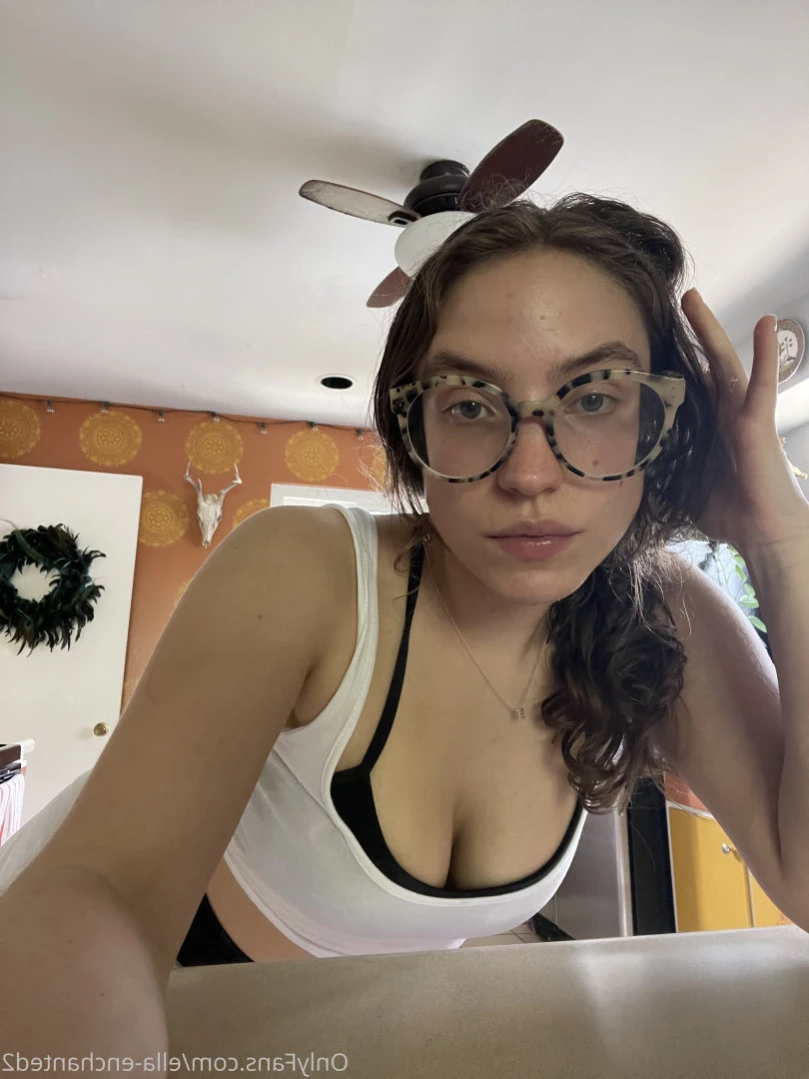 El [ ella-enchanted2 ] Onlyfans leaked photo 12254677 on Hotleaks.tv