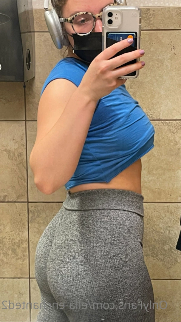 El [ ella-enchanted2 ] Onlyfans leaked photo 12254688 on Hotleaks.tv