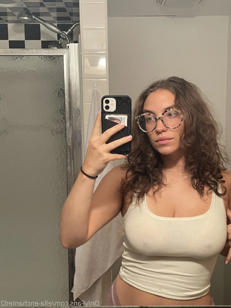 El [ ella-enchanted2 ] Onlyfans leaked photo 12411327 on Hotleaks.tv