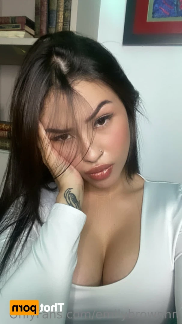 Your Next Door Emily 💎 [ emilybrownnn ] Onlyfans leaked photo 14065143 on Hotleaks.tv