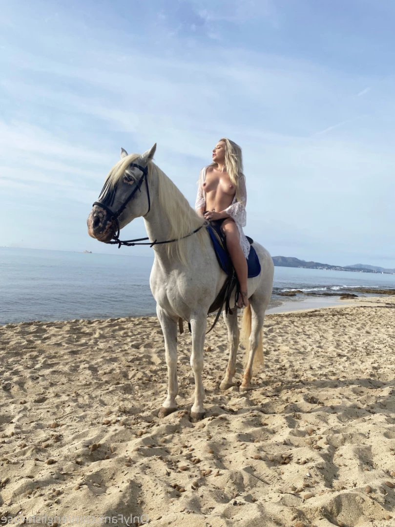Englishrose [ english-rose ] Onlyfans leaked photo 12307995 on Hotleaks.tv
