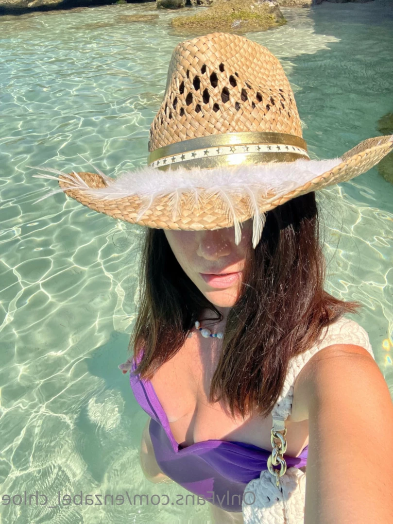 enzabel_chloe Onlyfans leaked photo 12748491 on Hotleaks.tv
