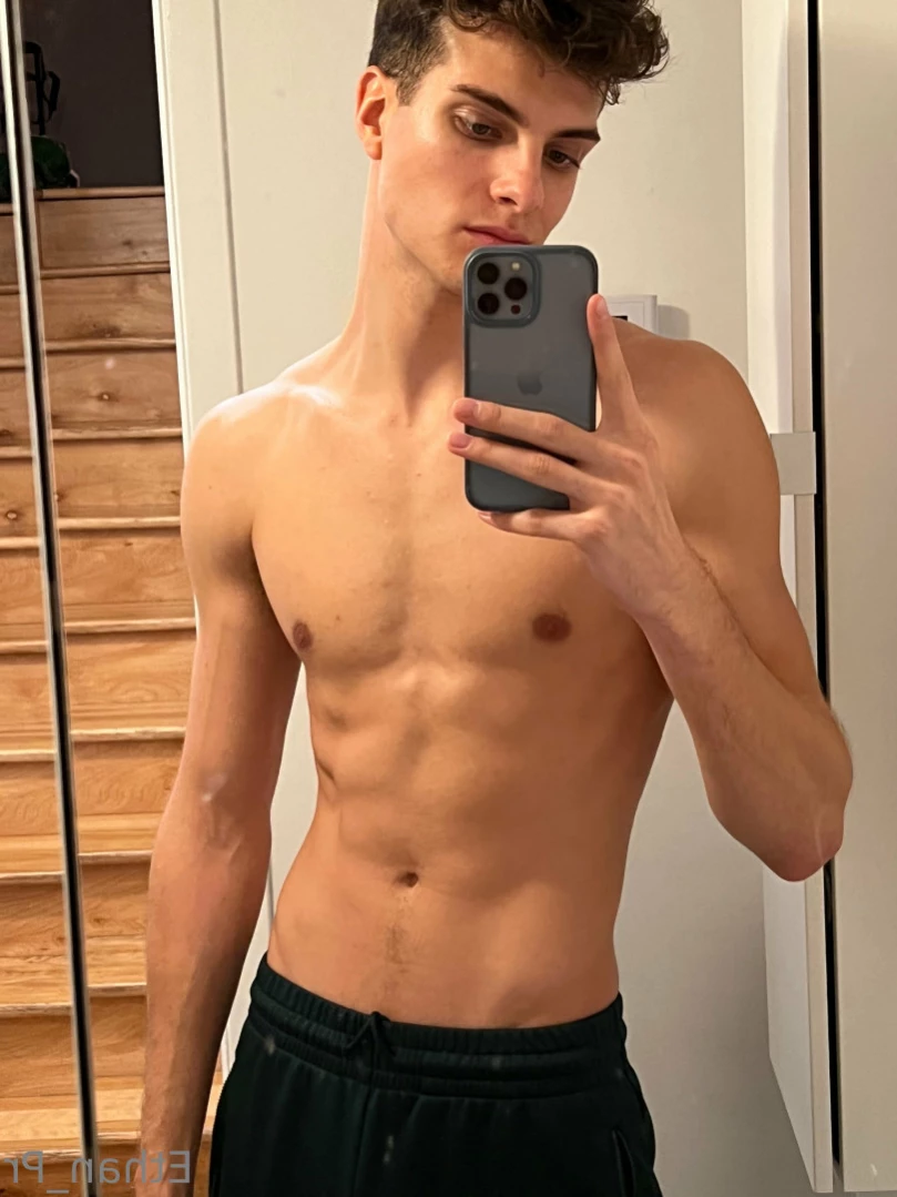 Ethan P [ ethan_pr ] Onlyfans leaked photo 15900266 on Hotleaks.tv