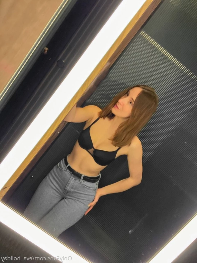 🎀Eva Holiday🎀 [ evaholiday ] Onlyfans leaked photo 12136237 on Hotleaks.tv