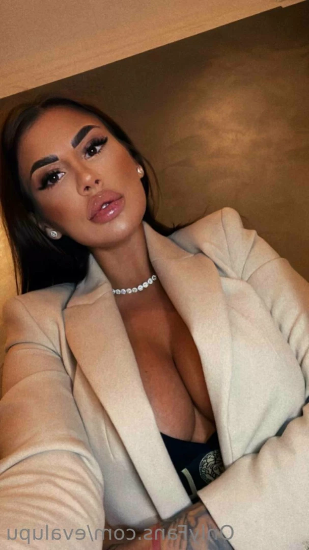 Eva [ evalupu ] Onlyfans leaked photo 11583084 on Hotleaks.tv