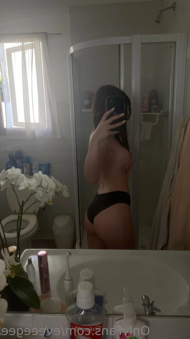 eve [ eveeegee ] Onlyfans leaked photo 12222760 on Hotleaks.tv