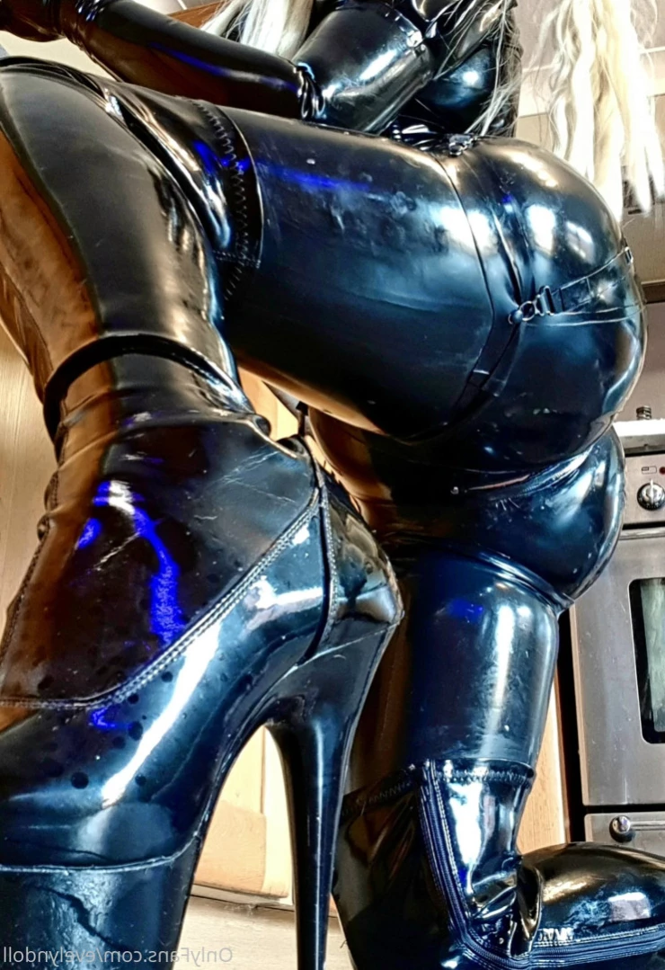 Evelyn Rubberdoll [ evelyndoll ] Onlyfans leaked photo 11607043 on Hotleaks.tv