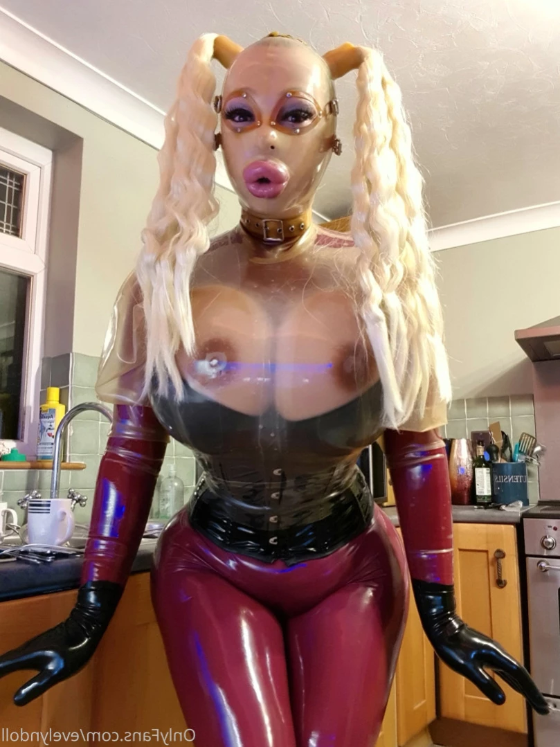 Evelyn Rubberdoll [ evelyndoll ] Onlyfans leaked photo 12219221 on Hotleaks.tv