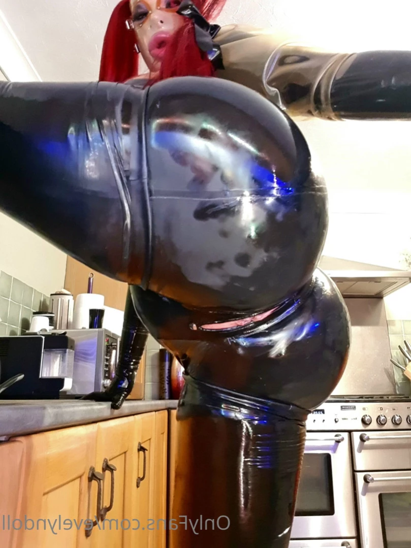 Evelyn Rubberdoll [ evelyndoll ] Onlyfans leaked photo 12221879 on Hotleaks.tv