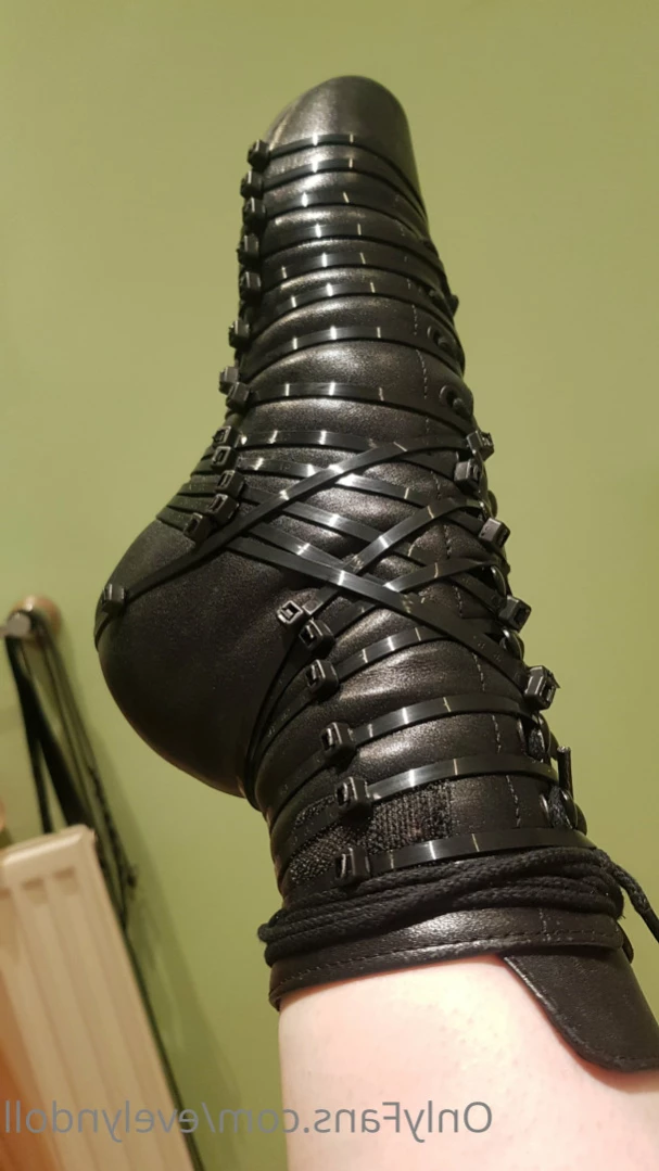 Evelyn Rubberdoll [ evelyndoll ] Onlyfans leaked photo 12222657 on Hotleaks.tv