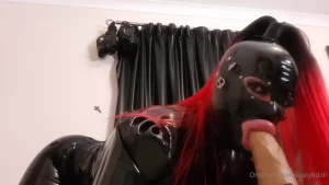 Evelyn Rubberdoll [ evelyndoll ] Onlyfans leaked video 12993109 on Hotleaks.tv