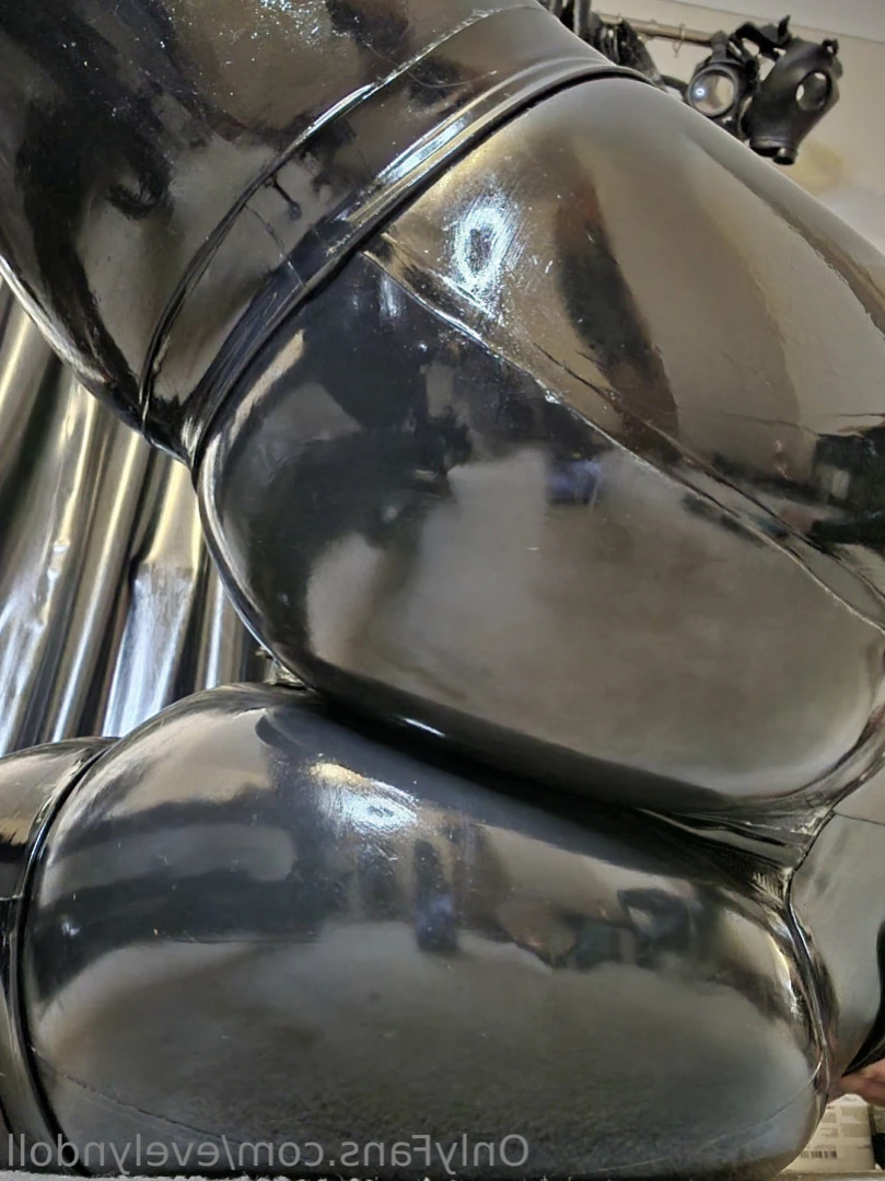 Evelyn Rubberdoll [ evelyndoll ] Onlyfans leaked photo 13596834 on Hotleaks.tv