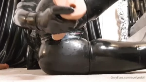 Evelyn Rubberdoll [ evelyndoll ] Onlyfans leaked video 14001110 on Hotleaks.tv