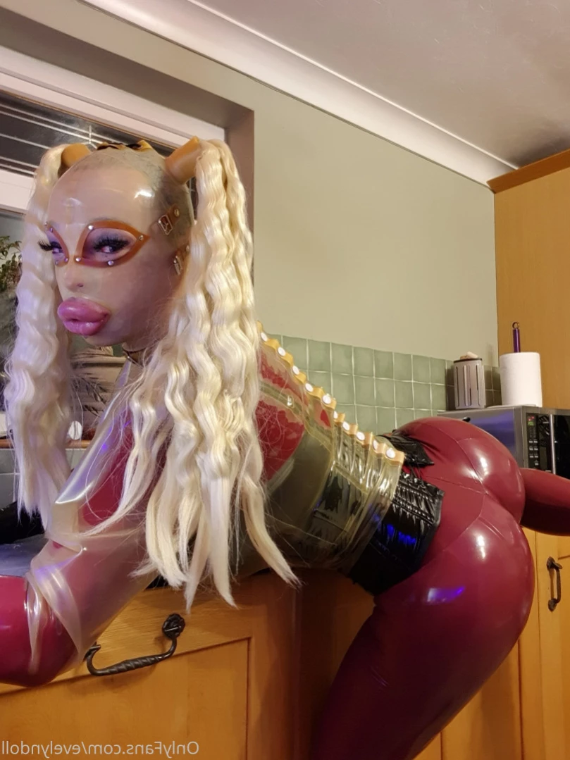 Evelyn Rubberdoll [ evelyndoll ] Onlyfans leaked photo 14456615 on Hotleaks.tv