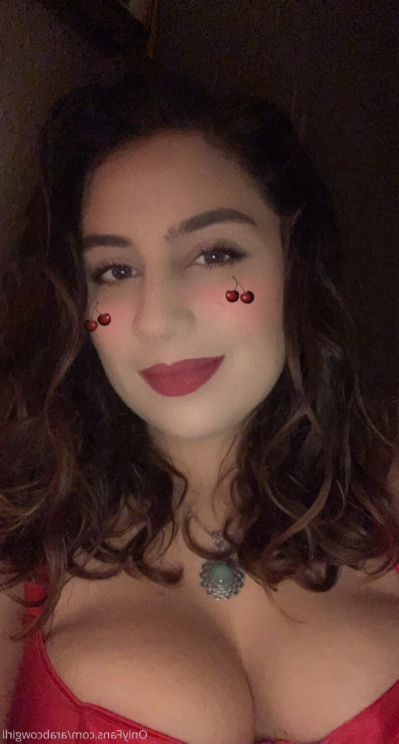 Farah Asteri [ farahasteri ] Onlyfans leaked photo 14492786 on Hotleaks.tv
