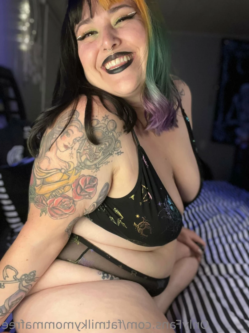🦇 Little Missy May  🦇 ✨ BBW ✨ [ fatmilkymommafree ] Onlyfans leaked photo 12468564 on Hotleaks.tv