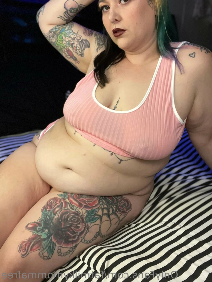 🦇 Little Missy May  🦇 ✨ BBW ✨ [ fatmilkymommafree ] Onlyfans leaked photo 12750194 on Hotleaks.tv