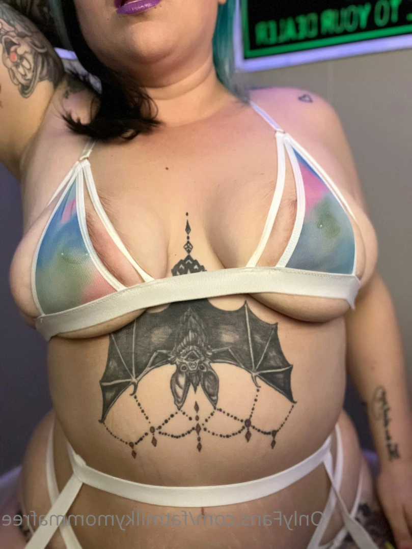 🦇 Little Missy May  🦇 ✨ BBW ✨ [ fatmilkymommafree ] Onlyfans leaked photo 15259453 on Hotleaks.tv