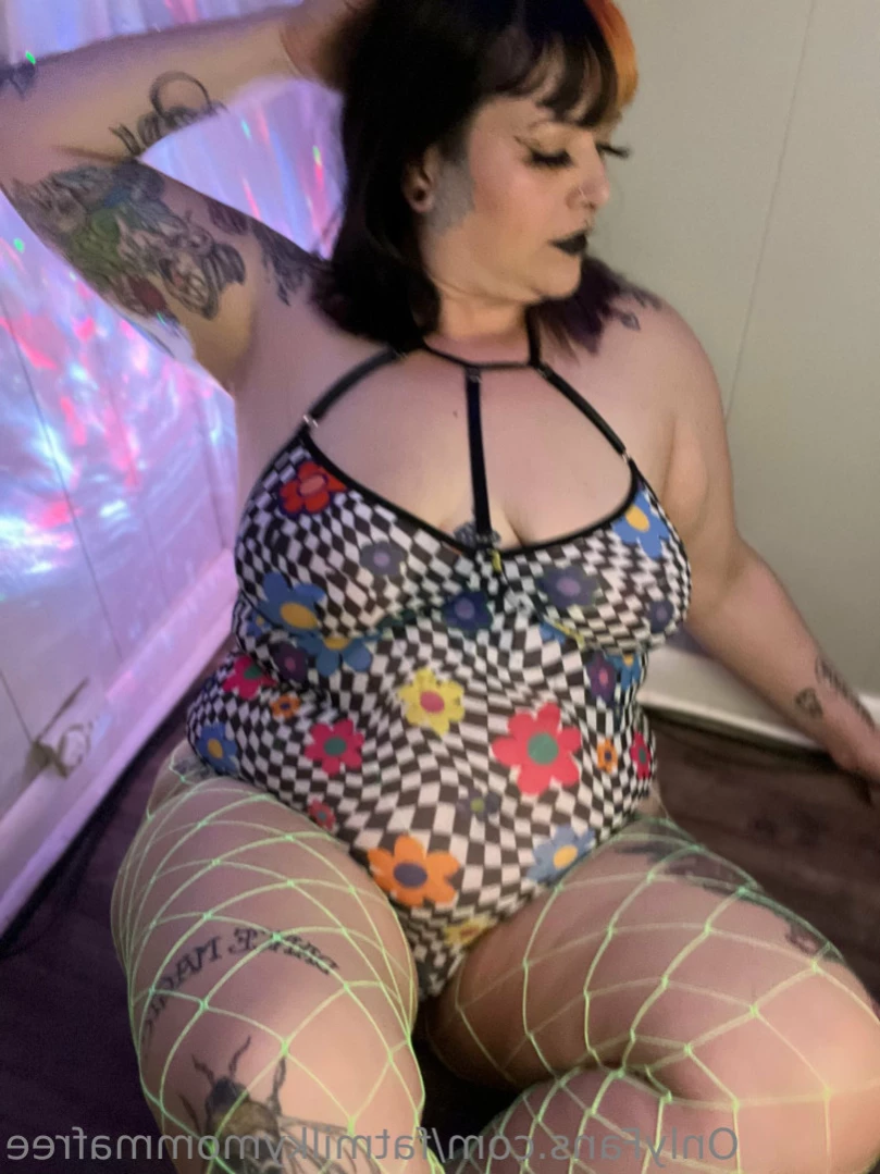 🦇 Little Missy May  🦇 ✨ BBW ✨ [ fatmilkymommafree ] Onlyfans leaked photo 15259512 on Hotleaks.tv
