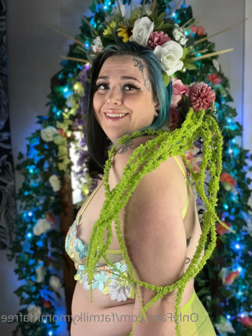 🦇 Little Missy May  🦇 ✨ BBW ✨ [ fatmilkymommafree ] Onlyfans leaked photo 15919215 on Hotleaks.tv