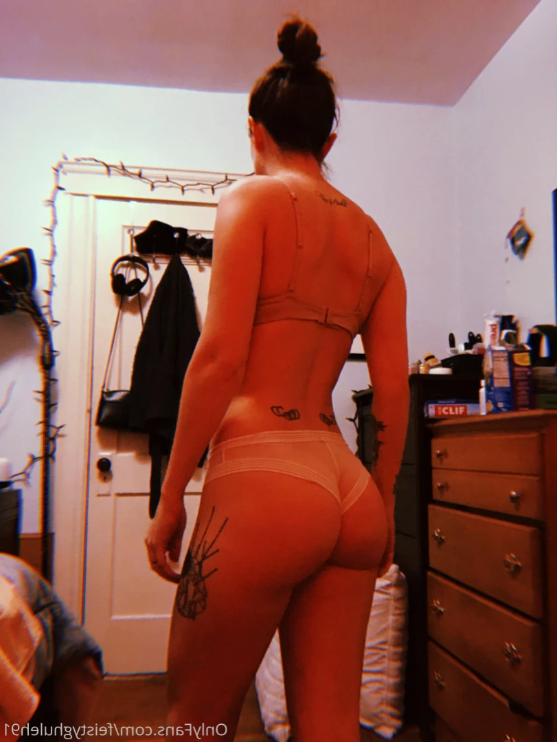 Jeune Fille Vulgaire [ feistyghuleh91 ] Onlyfans leaked photo 11584091 on Hotleaks.tv