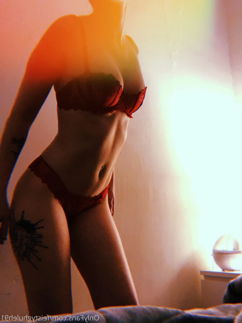 Jeune Fille Vulgaire [ feistyghuleh91 ] Onlyfans leaked photo 12289980 on Hotleaks.tv