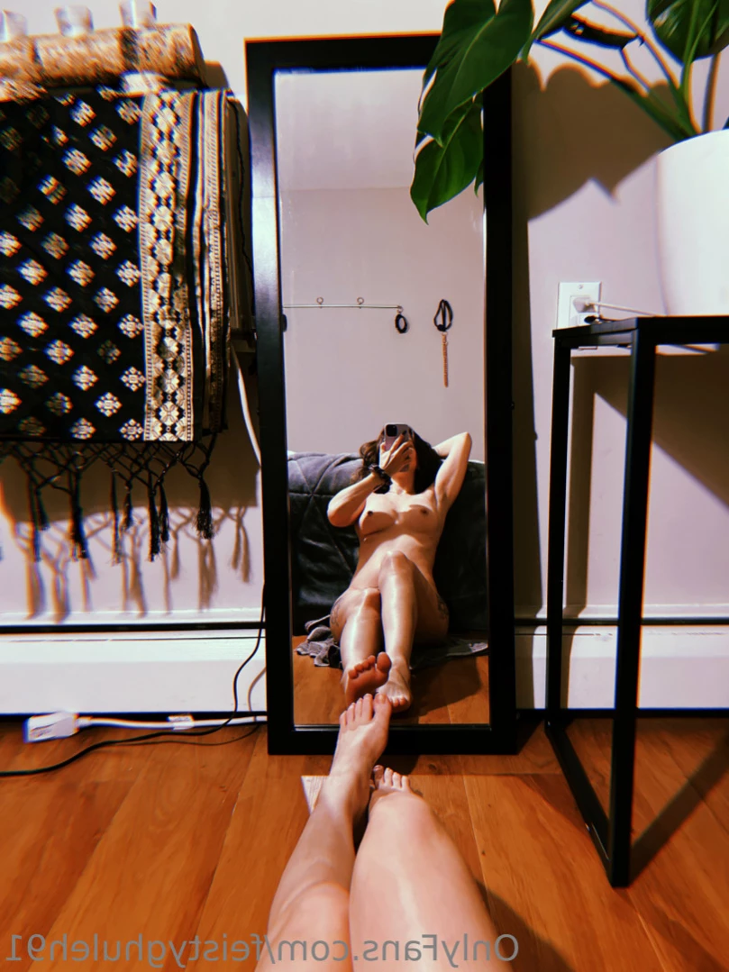 Jeune Fille Vulgaire [ feistyghuleh91 ] Onlyfans leaked photo 12290738 on Hotleaks.tv