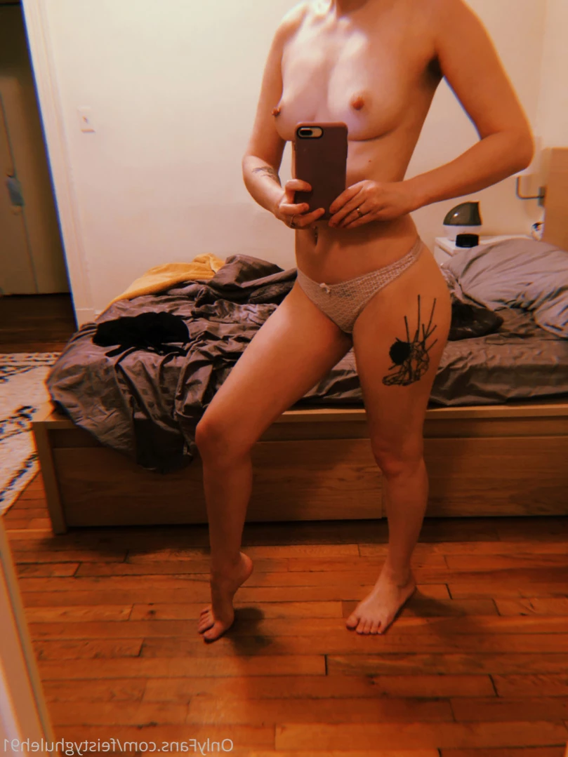 Jeune Fille Vulgaire [ feistyghuleh91 ] Onlyfans leaked photo 12292058 on Hotleaks.tv