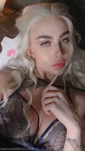 15713649