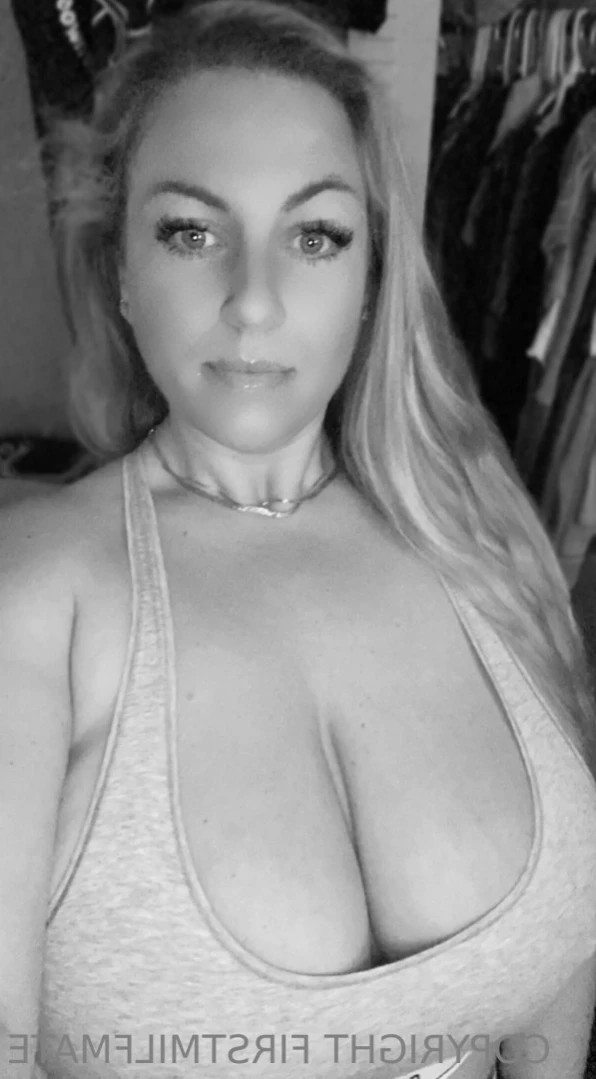 First Milf Mate [ firstmilfmate ] Onlyfans leaked photo 14861800 on Hotleaks.tv
