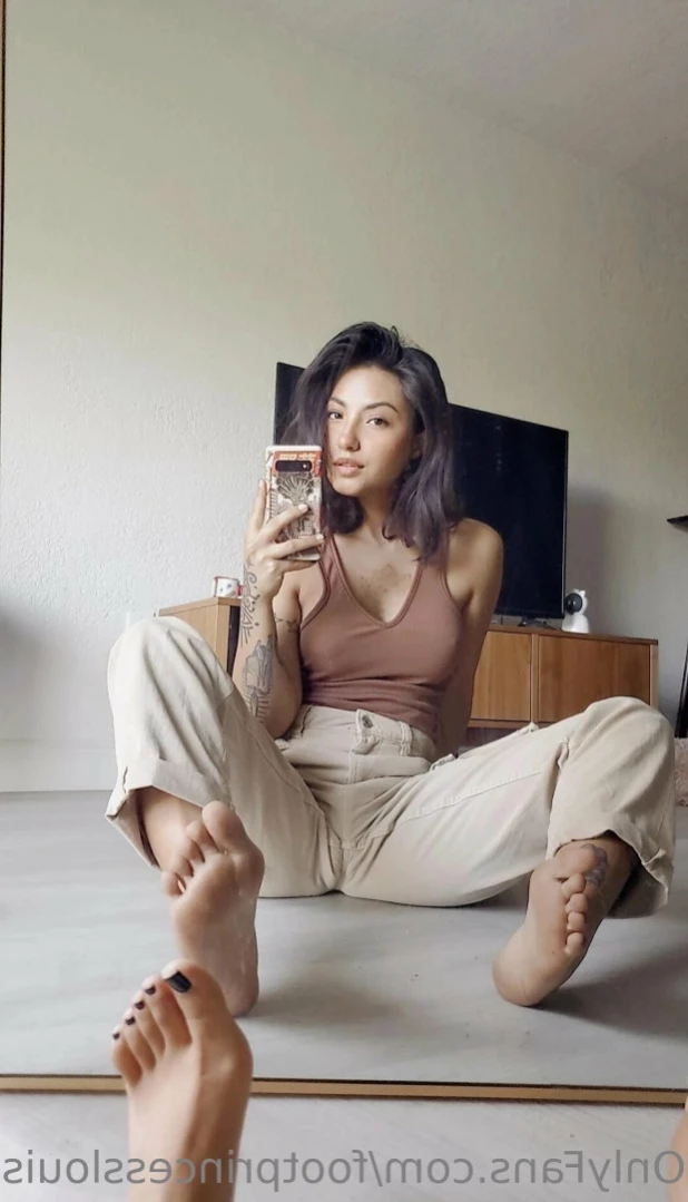 Foot Princess-size 6.5 👣 [ footprincesslouise ] Onlyfans leaked photo 13892198 on Hotleaks.tv