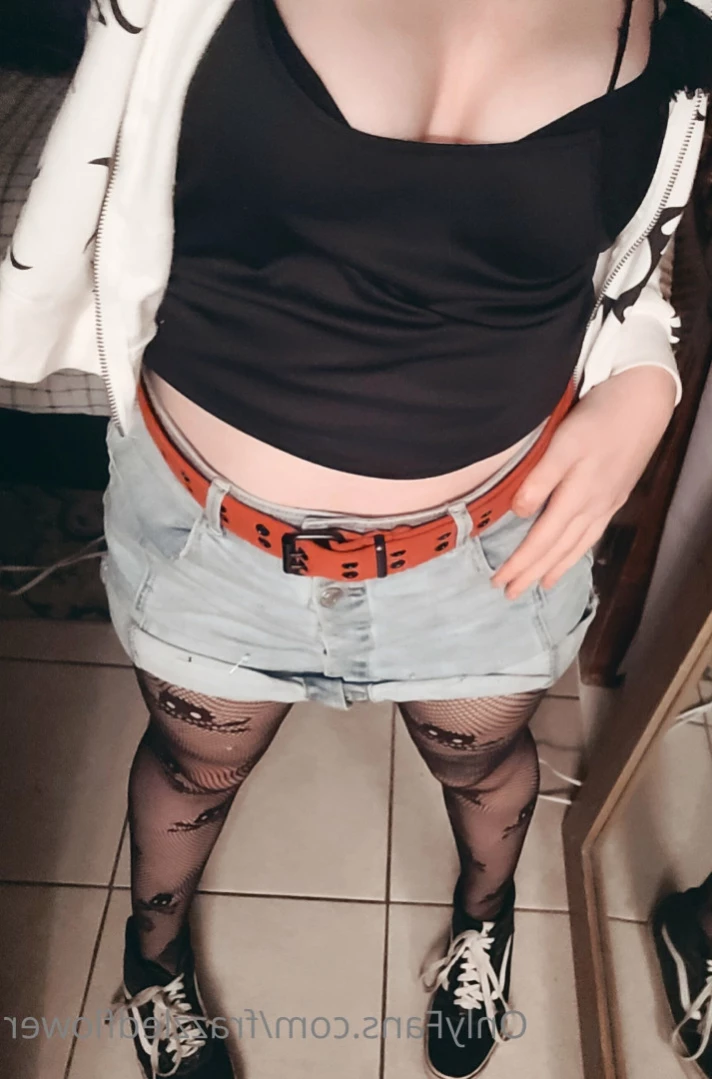 Fraz [ frazzledflower ] Onlyfans leaked photo 15257465 on Hotleaks.tv