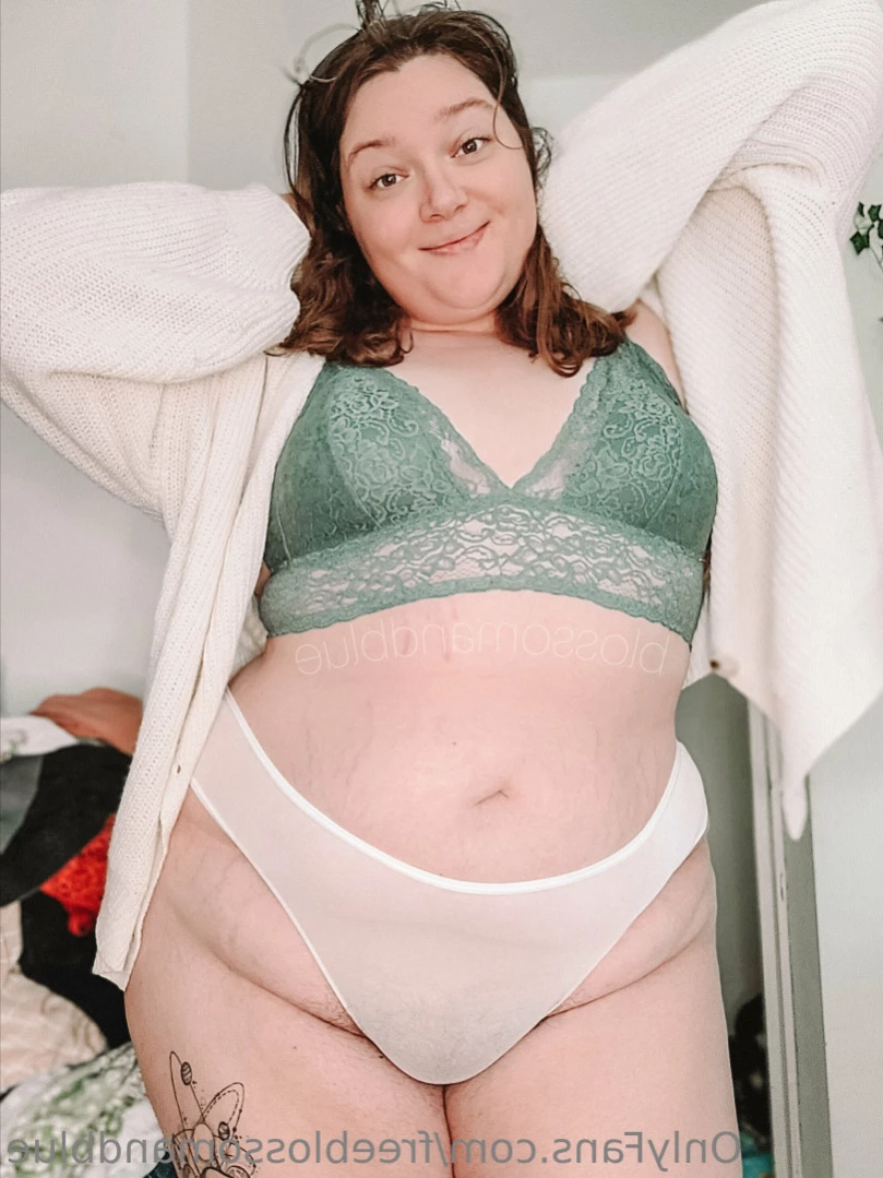 freeblossomandblue [ backupblossomandblue ] Onlyfans leaked photo 15254520 on Hotleaks.tv