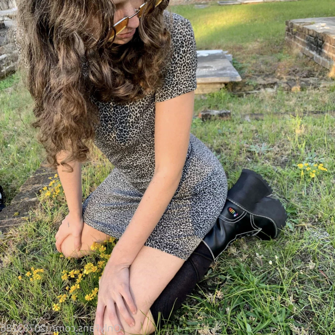 friskyfaerie 🫧 [ freefriskyfaerie ] Onlyfans leaked photo 14075217 on Hotleaks.tv