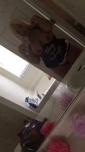 887803