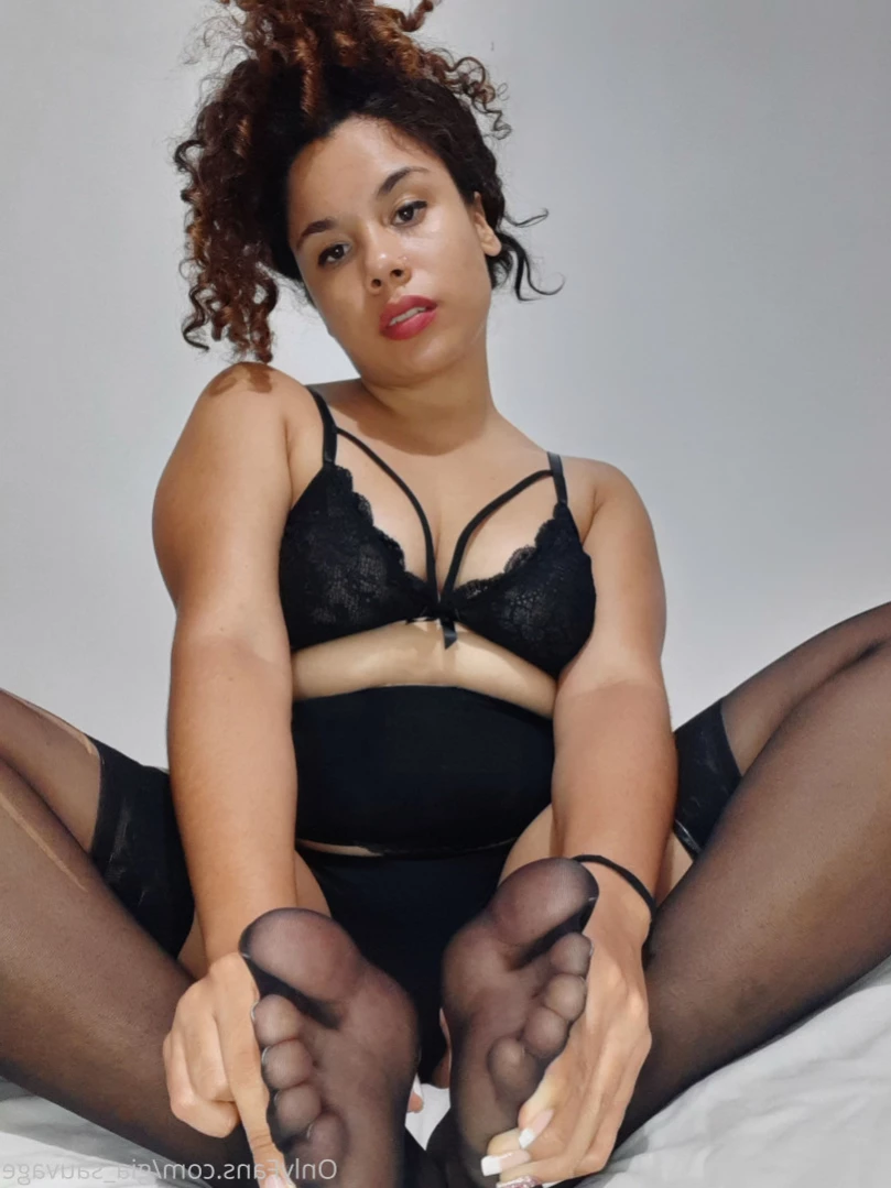 𝑮𝒊𝒂 𝑺𝒂𝒖𝒗𝒂𝒈𝒆 FETISH QUEEN⛓🦶🏼🍒 [ gia_sauvage ] Onlyfans leaked photo 11610431 on Hotleaks.tv