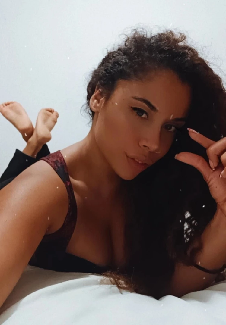 𝑮𝒊𝒂 𝑺𝒂𝒖𝒗𝒂𝒈𝒆 FETISH QUEEN⛓🦶🏼🍒 [ gia_sauvage ] Onlyfans leaked photo 11618055 on Hotleaks.tv