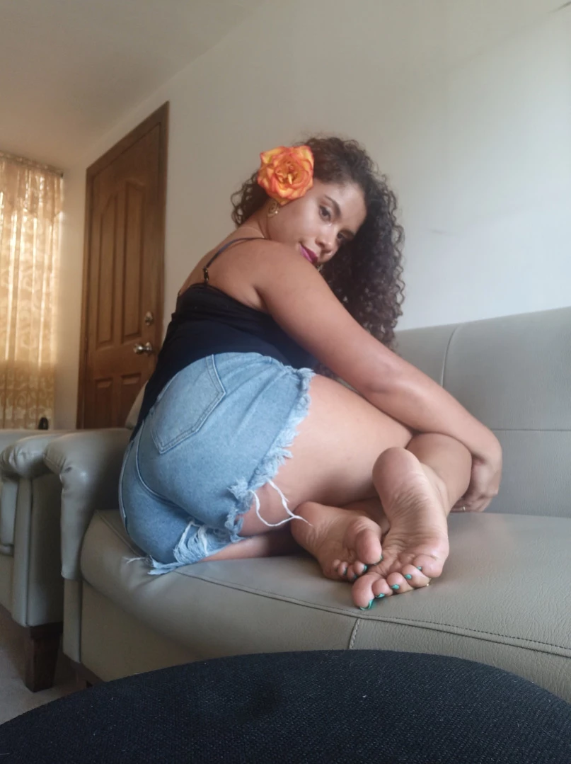 𝑮𝒊𝒂 𝑺𝒂𝒖𝒗𝒂𝒈𝒆 FETISH QUEEN⛓🦶🏼🍒 [ gia_sauvage ] Onlyfans leaked photo 11618253 on Hotleaks.tv